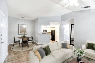 The Arwen in Fort Worth, TX - Building Photo