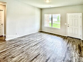 8315 E Queens St in Broken Arrow, OK - Building Photo - Building Photo