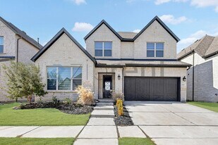 1713 Friendship Ln in Argyle, TX - Building Photo