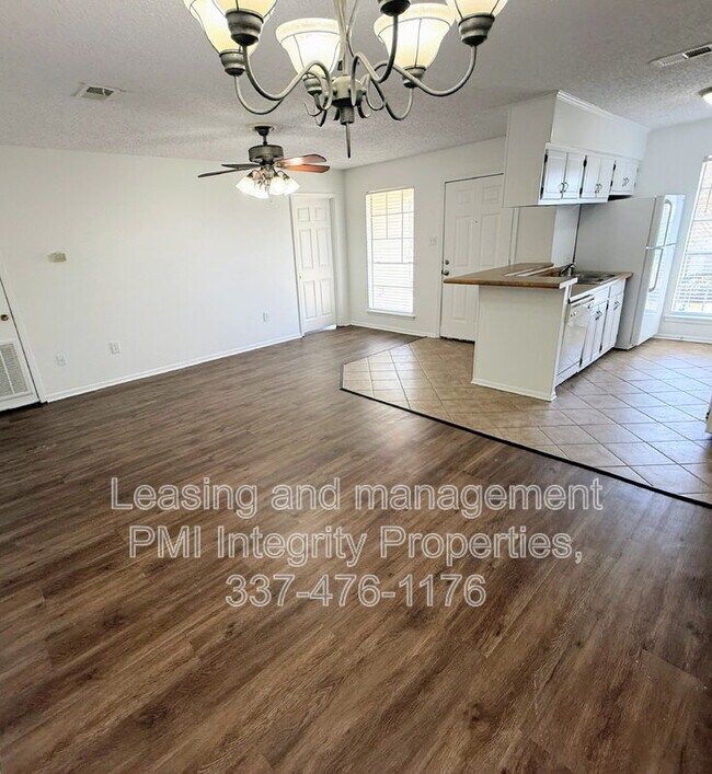 7324 Menlo Dr in Baton Rouge, LA - Building Photo - Building Photo