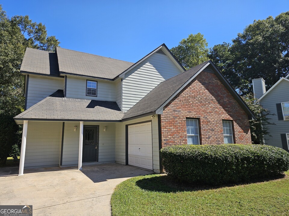 144 Braelinn Courts in Peachtree City, GA - Foto de edificio