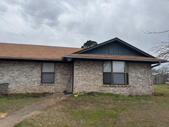 property at 4141 Stoneridge Dr