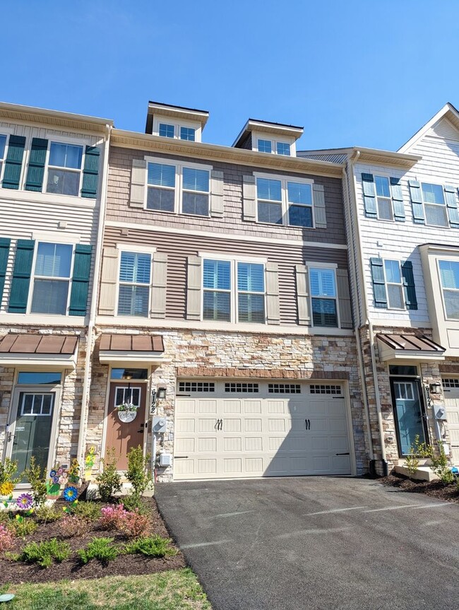 property at 6122 Aster Vw Ln