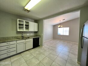 737 W Ocotillo St in Casa Grande, AZ - Building Photo - Building Photo