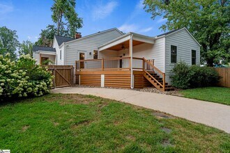 10 Long Hill St in Greenville, SC - Building Photo - Building Photo