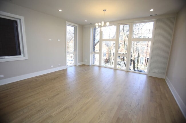 1029 N Winchester Ave in Chicago, IL - Building Photo - Building Photo