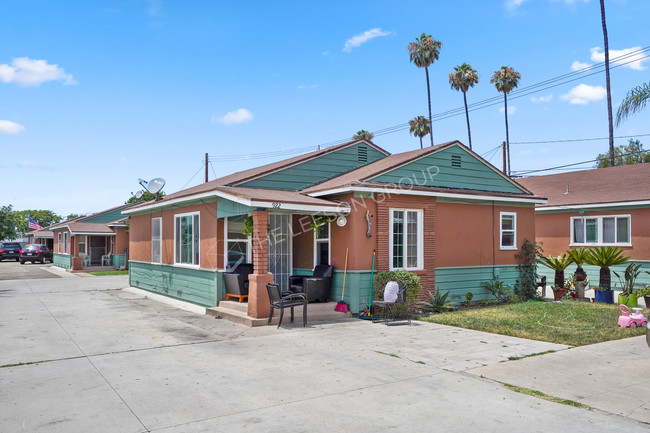 926 N Bewley St in Santa Ana, CA - Building Photo - Building Photo