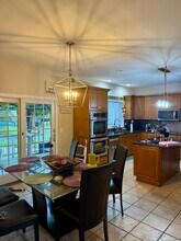 9 Cambridge Dr in Milford, NJ - Building Photo - Building Photo