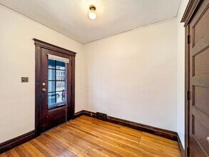 1029 Lakepointe St in Grosse Pointe Park, MI - Building Photo - Building Photo