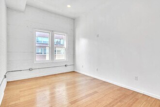 162 University Ave, Unit 3 in Newark, NJ - Foto de edificio - Building Photo