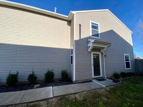16736 Aulton Dr in Noblesville, IN - Building Photo - Building Photo