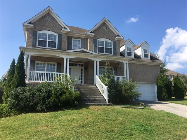 2087 Lequire Ln in Spring Hill, TN - Foto de edificio