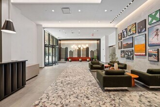 808 N Cleveland Ave in Chicago, IL - Building Photo - Building Photo