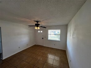 24 Oriole Cir in Ormond Beach, FL - Building Photo - Building Photo