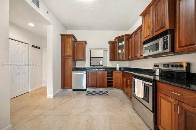 property at 1610 Presidential Way