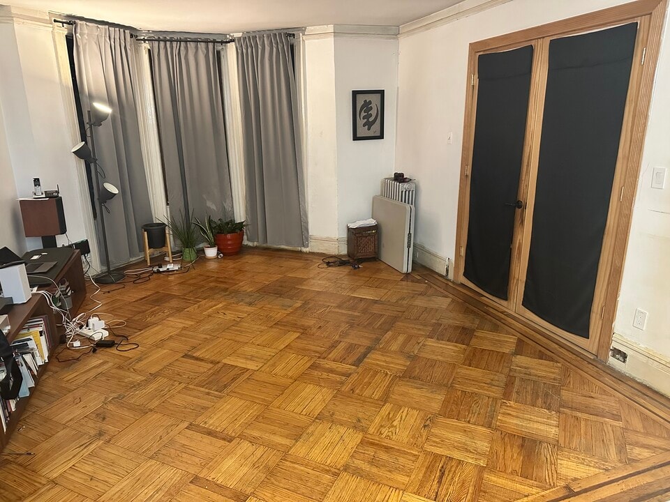 183 Sterling St in Brooklyn, NY - Building Photo
