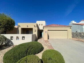 1685 Stone Mountain Ln in Las Cruces, NM - Building Photo - Building Photo