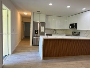 3755 Oak Ave in Miami, FL - Building Photo - Building Photo