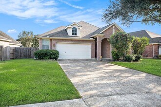 6185 Galloway Ln, Unit A in League City, TX - Building Photo - Building Photo