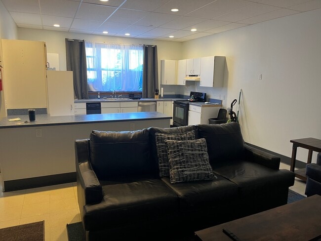 63 Winter St, Unit 102