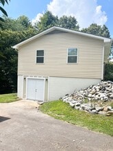 27 Hendrix Dr in Candler, NC - Foto de edificio - Building Photo