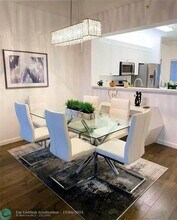 7755 Yardley Dr, Unit 112 in Tamarac, FL - Building Photo - Building Photo