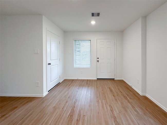 property at 1515 Las Cuevas Dr