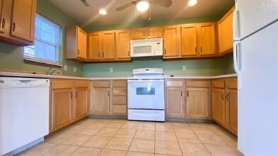 16838 Hurricane Ln in St. Robert, MO - Building Photo - Building Photo
