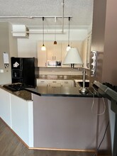 161 W Harrison St in Chicago, IL - Foto de edificio - Building Photo