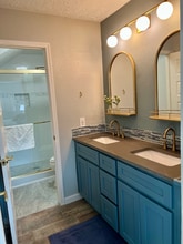 22107 Deville Dr in Katy, TX - Foto de edificio - Building Photo