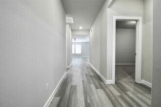 6338 Buffalo Bnd Ln in Richmond, TX - Foto de edificio - Building Photo