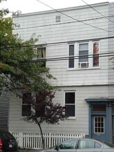 589 Avenue A in Bayonne, NJ - Building Photo - Building Photo