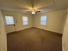 3753 Back Hampden Sydney Rd in Farmville, VA - Building Photo