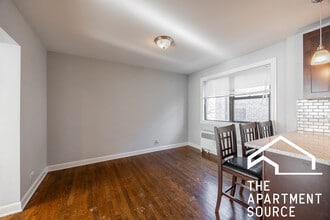 6807 N Ridge Blvd, Unit 101 in Chicago, IL - Building Photo - Building Photo