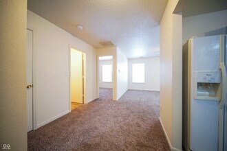 10414 Kensil St in Indianapolis, IN - Building Photo - Building Photo