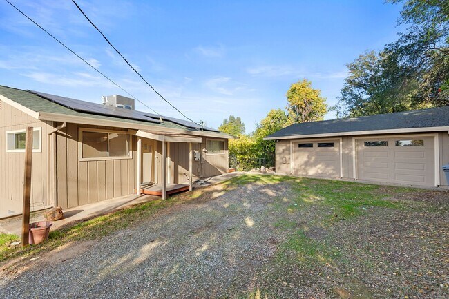 4125 Moore Ln in Loomis, CA - Building Photo - Building Photo
