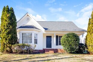 201 Linville Ct in Bessemer City, NC - Building Photo