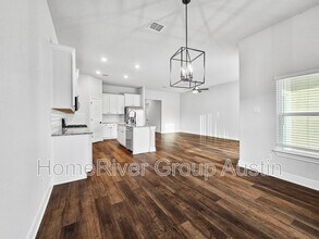 117 Skyflower Ln in San Marcos, TX - Building Photo - Building Photo