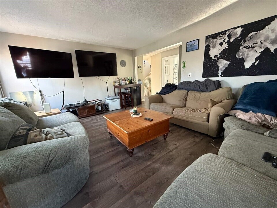 5 Sorrento St in Boston, MA - Building Photo