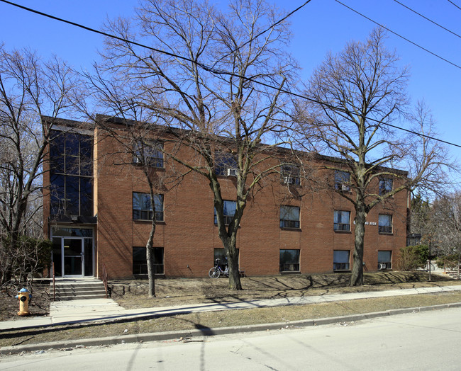 12 King High in Toronto, ON - Building Photo - Building Photo