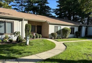 211 Covered Bridge Blvd in Englishtown, NJ - Building Photo