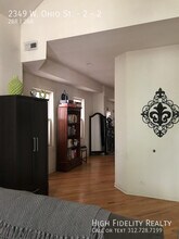 2349 W Ohio St in Chicago, IL - Building Photo - Building Photo