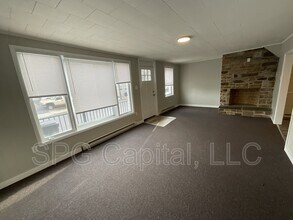 218 N Pitt St in Carlisle, PA - Foto de edificio - Building Photo