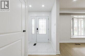 70 Moraine Hill Dr in Toronto, ON - Building Photo - Building Photo