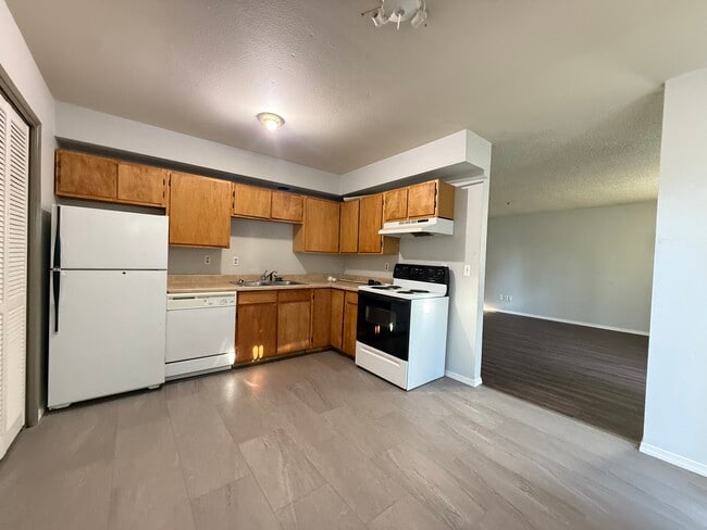 4323 N Commercial Ave, Unit 4323 in Portland, OR - Foto de edificio - Building Photo