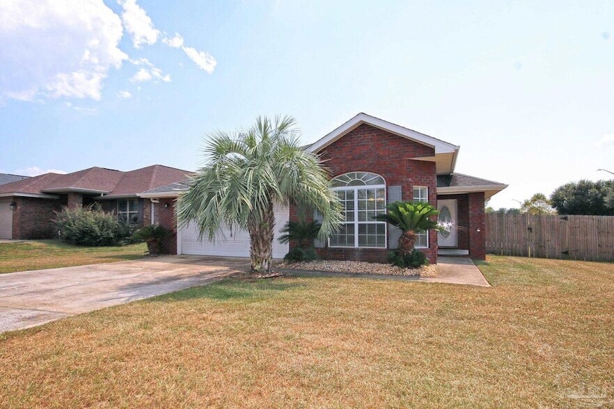4715 Frances St, Unit 6B in Milton, FL - Building Photo
