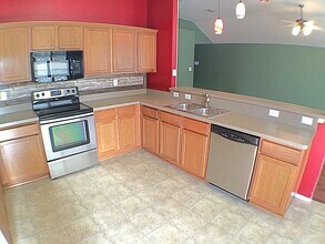 316 Kennedy Dr in Crowley, TX - Building Photo - Building Photo