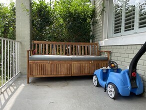 1700 D St SE in Washington, DC - Building Photo - Building Photo