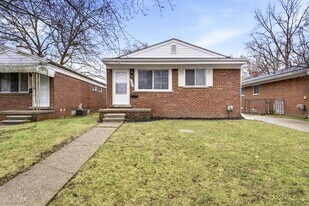 19411 Rensellor St in Livonia, MI - Building Photo