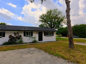 4876 Serafica Dr in Lake Worth Beach, FL - Building Photo - Building Photo